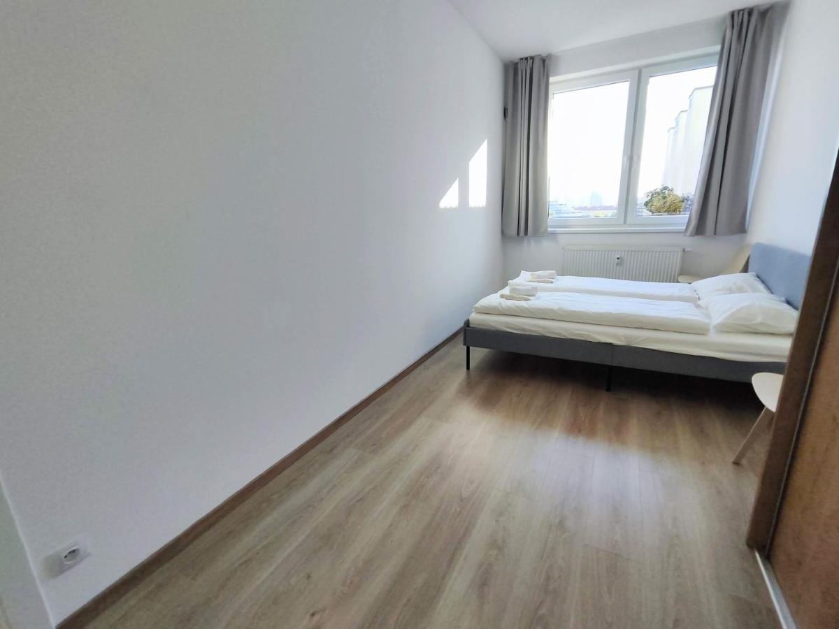 Schanz - Quietly Oriented - Private Parking - Balcony Bratislava Bagian luar foto